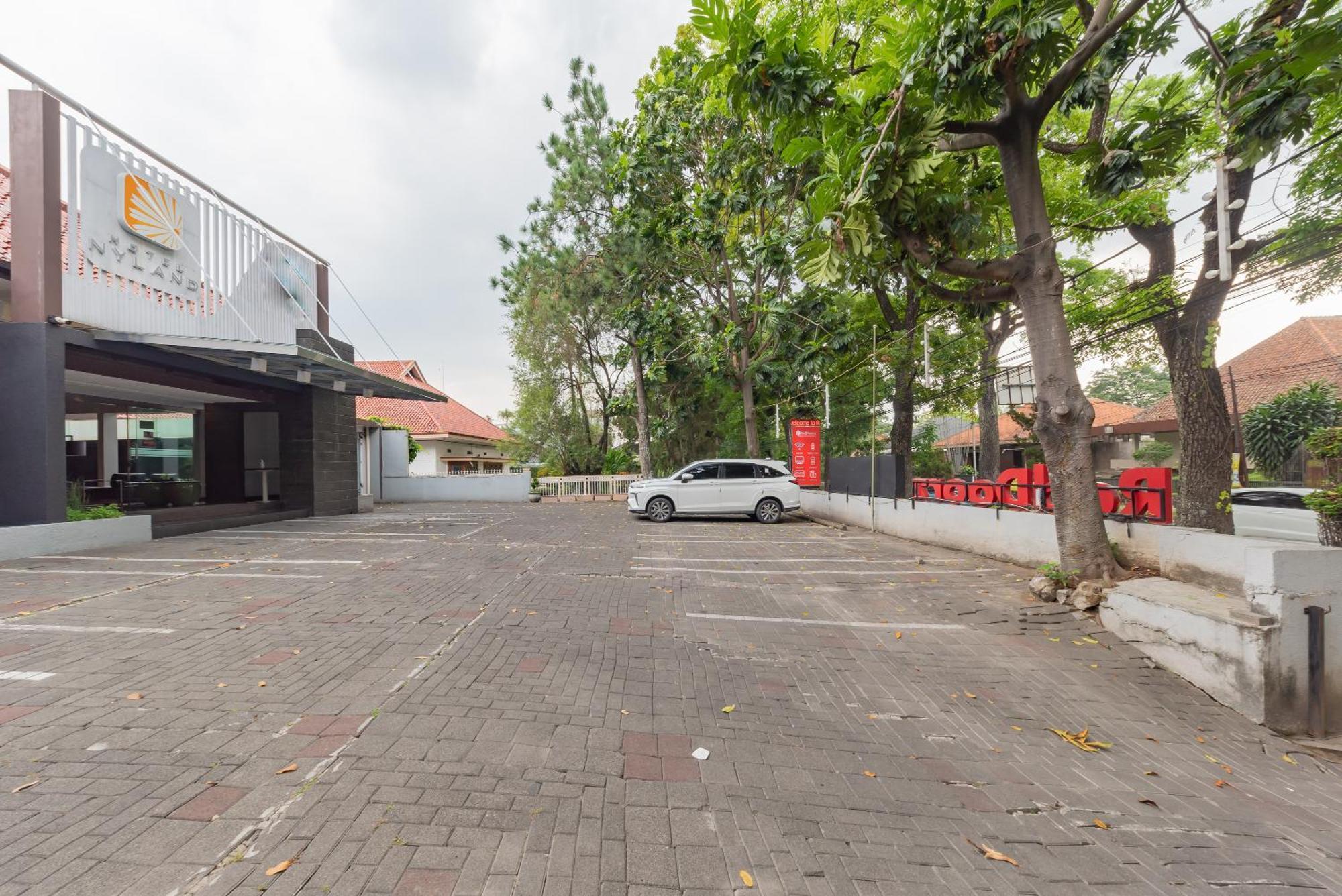 Reddoorz Plus @ Cipaganti Street 3 Bandung Exteriér fotografie